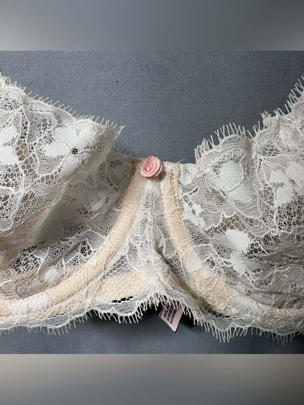 Victoria’s Secret Dream Angels Push-Up Unlined w/o Padding Bra in Coconut White - Picture 3 of 14